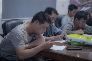 朝陽(yáng)集團開(kāi)展行車(chē)和有限作業(yè)空間安全操作培訓、道路交通安全培訓